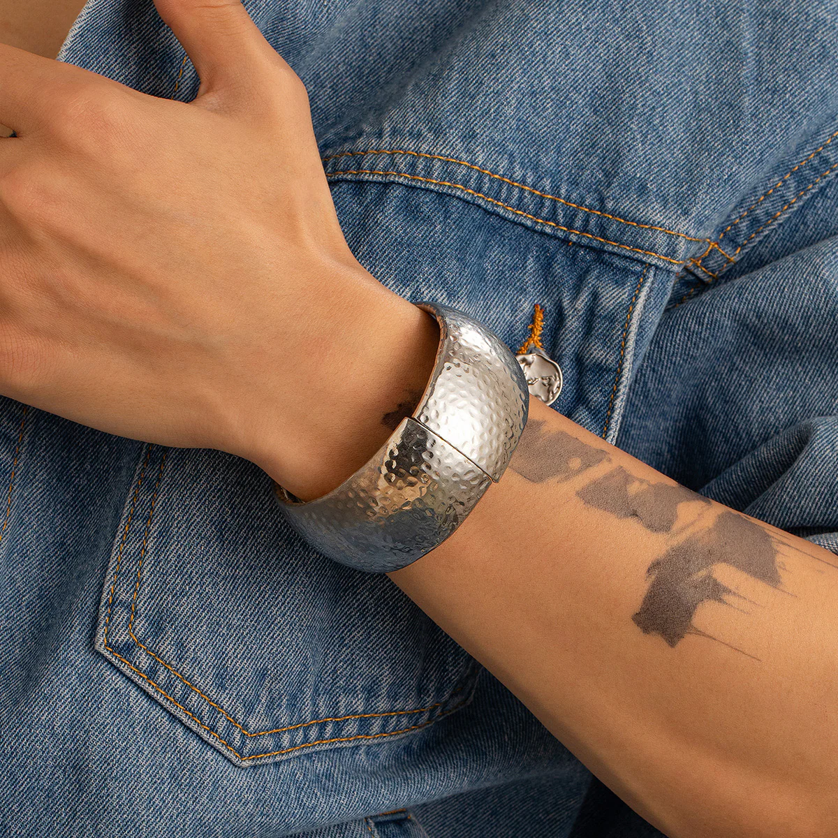 Steal the Show Bracelet - Image 3