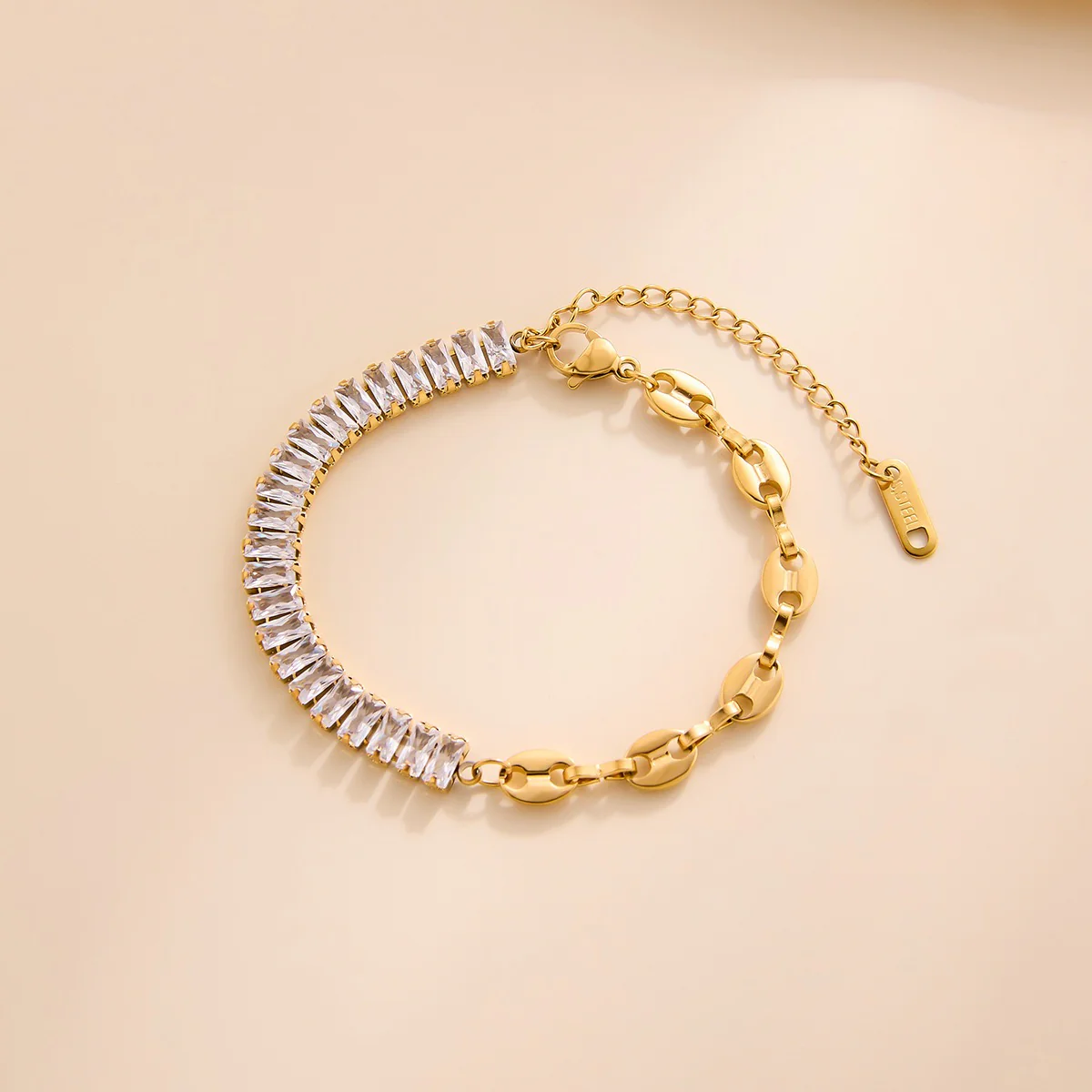 Steal the Spotlight Bracelet - Image 4