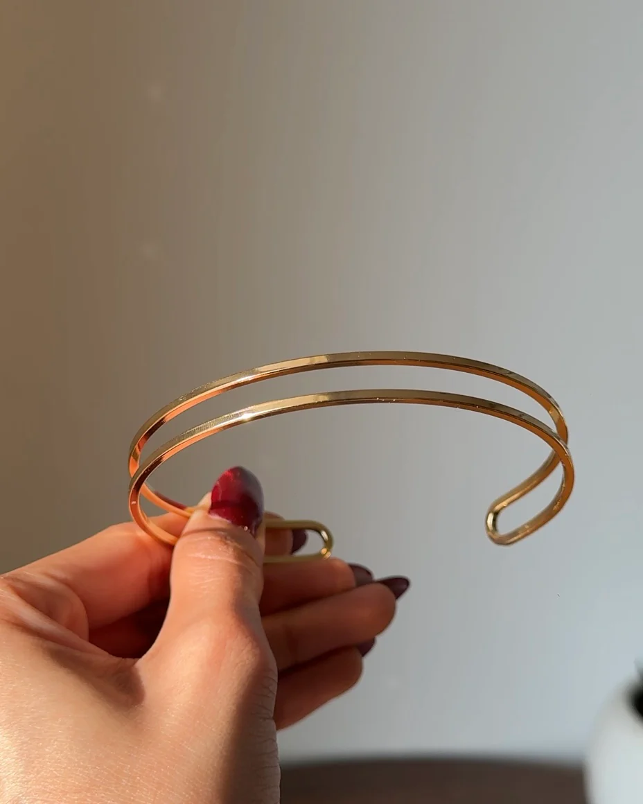Subtle Stunner Arm Cuff - Image 4