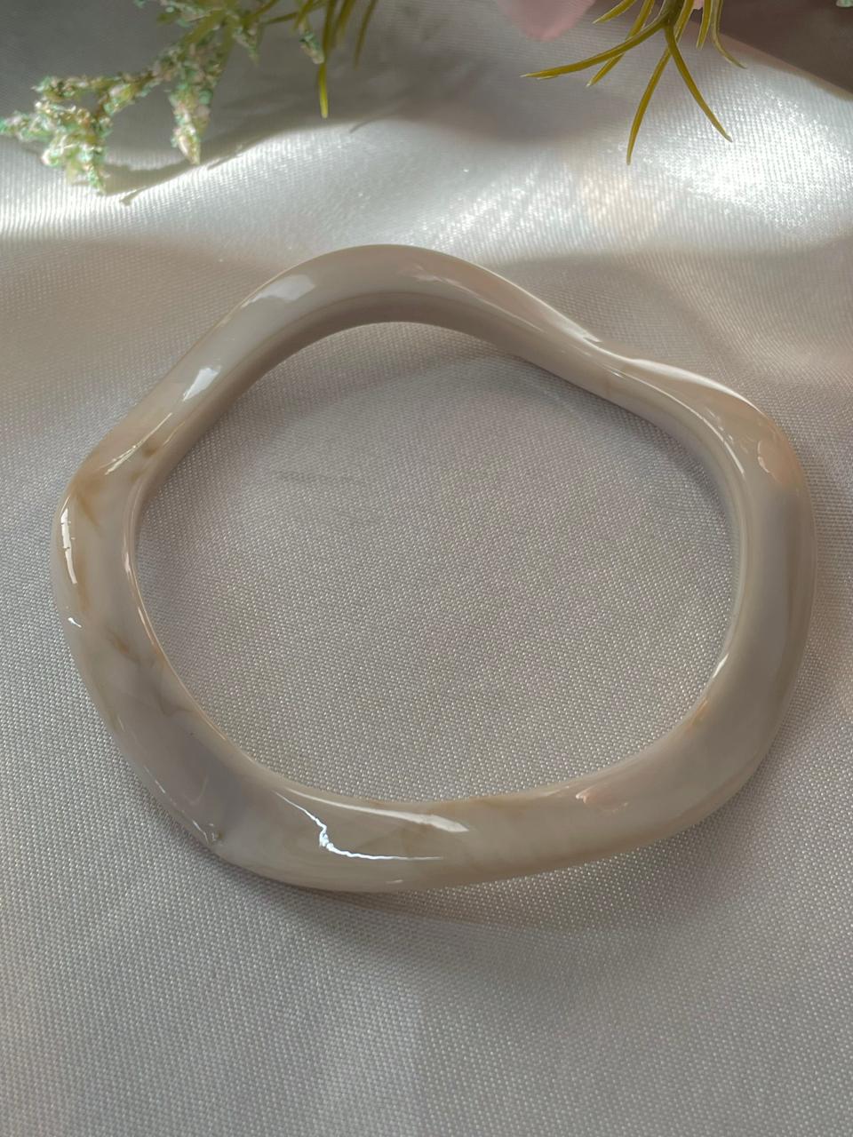 Sun-glazed Acrylic Bangle - Image 3