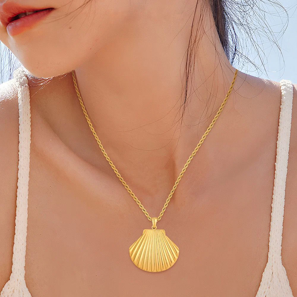 Big Statement Shell Necklace - Image 5