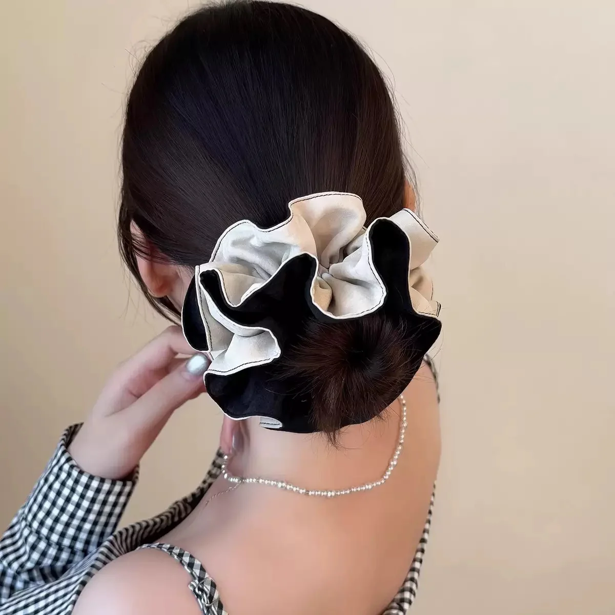 Sylvie Contrasting Scrunchie - Image 2