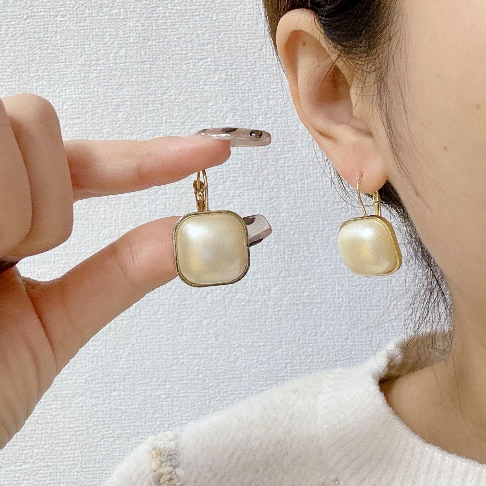 The Duchess Pearls! Earrings - Image 2