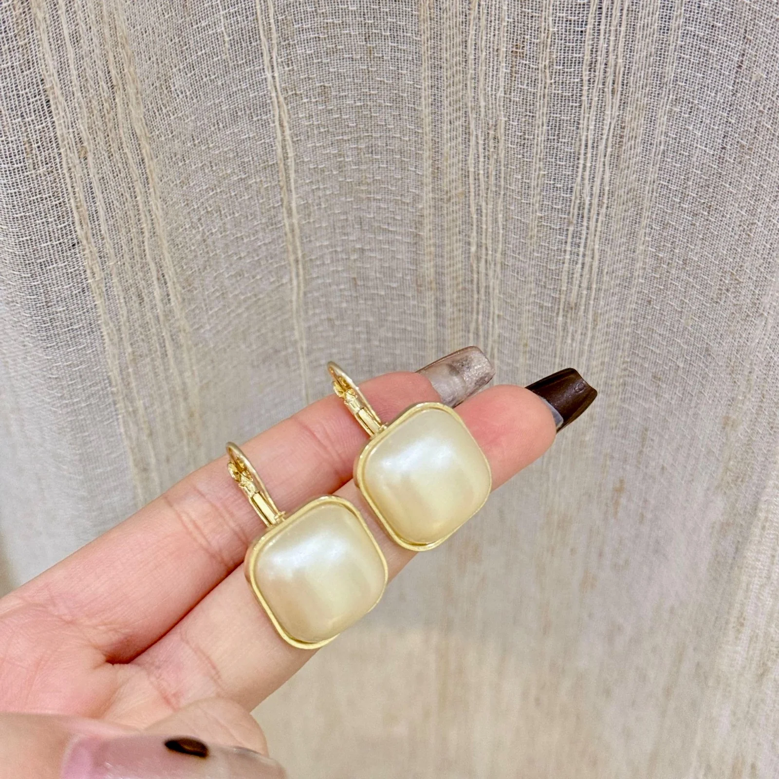 The Duchess Pearls! Earrings - Image 3