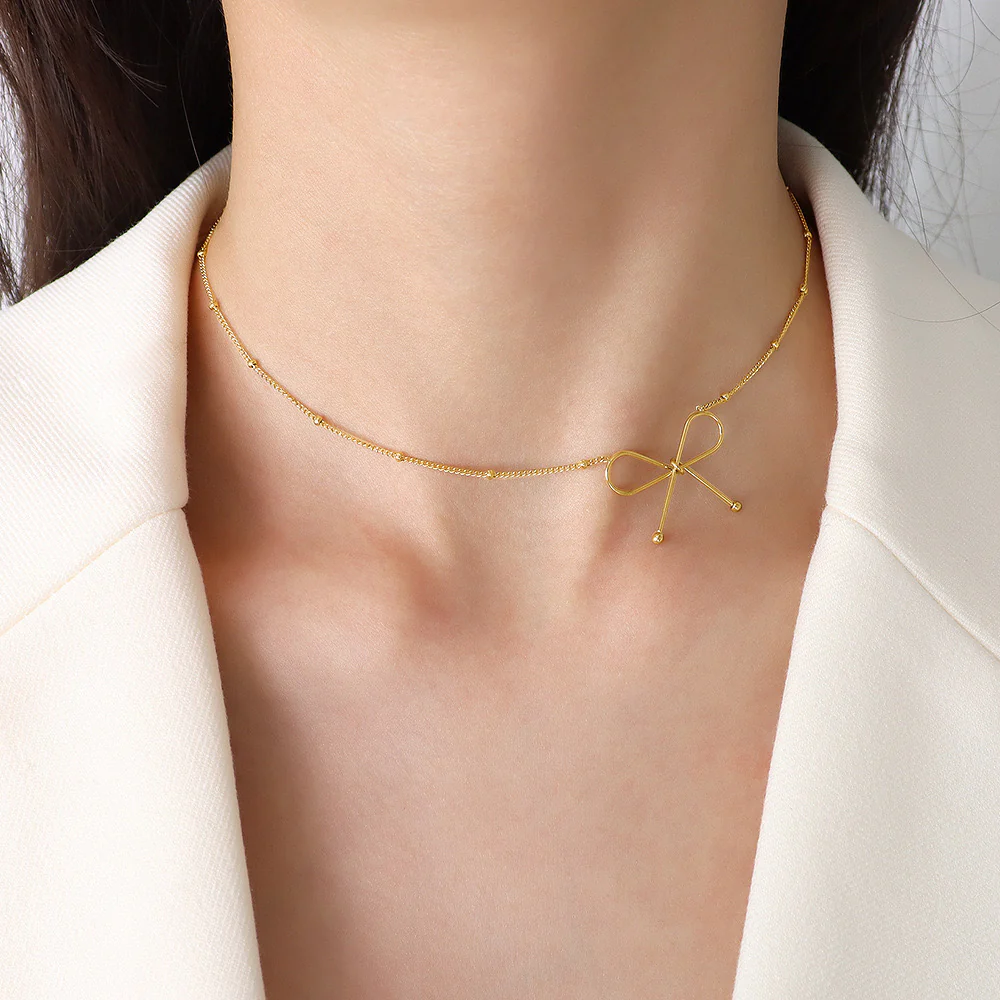 The knot of Love Necklace
