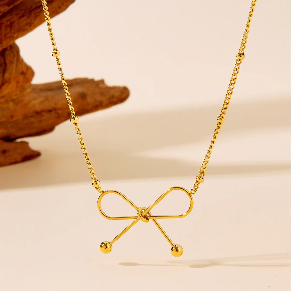 The knot of Love Necklace - Image 3
