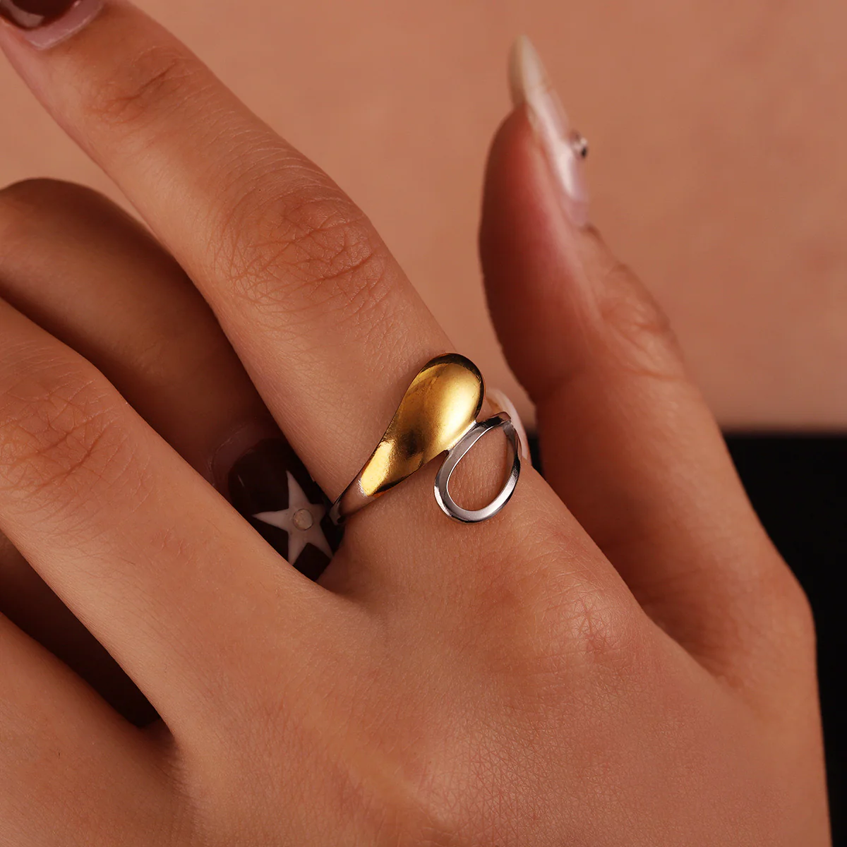 Thea Two-toned Ring - Image 3
