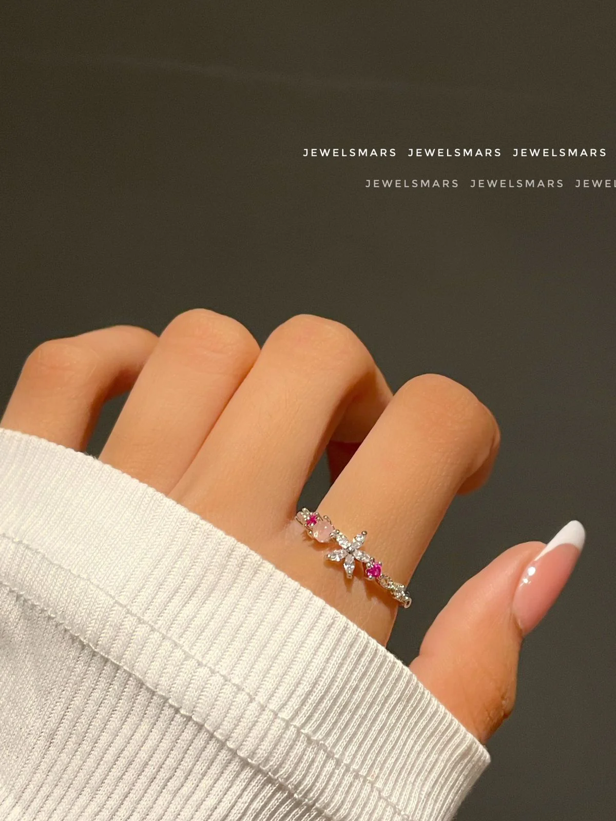 Tinkerbell Flower detailed Dreamy Ring - silver - Image 2
