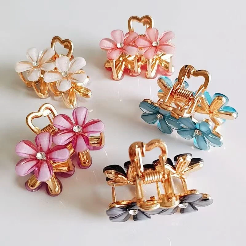 Tinted Daisies Hair Claw - Image 8