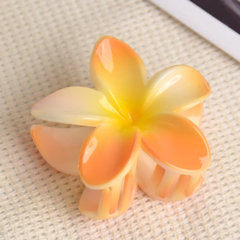 Trendy Island Floral Hair Claw - Image 3