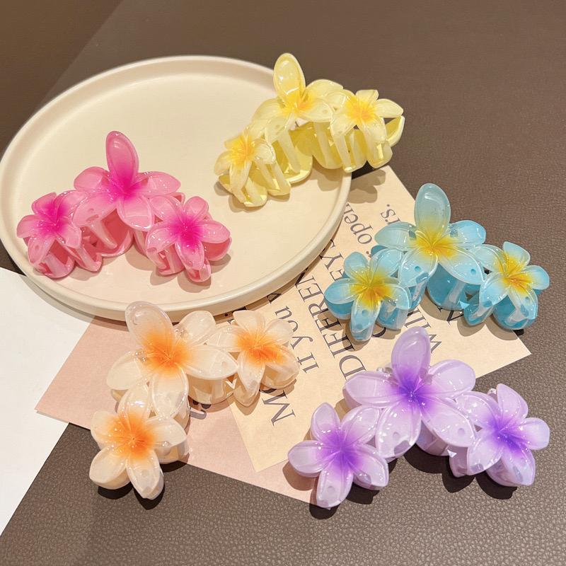 Triple Flower Claw clips - Image 4