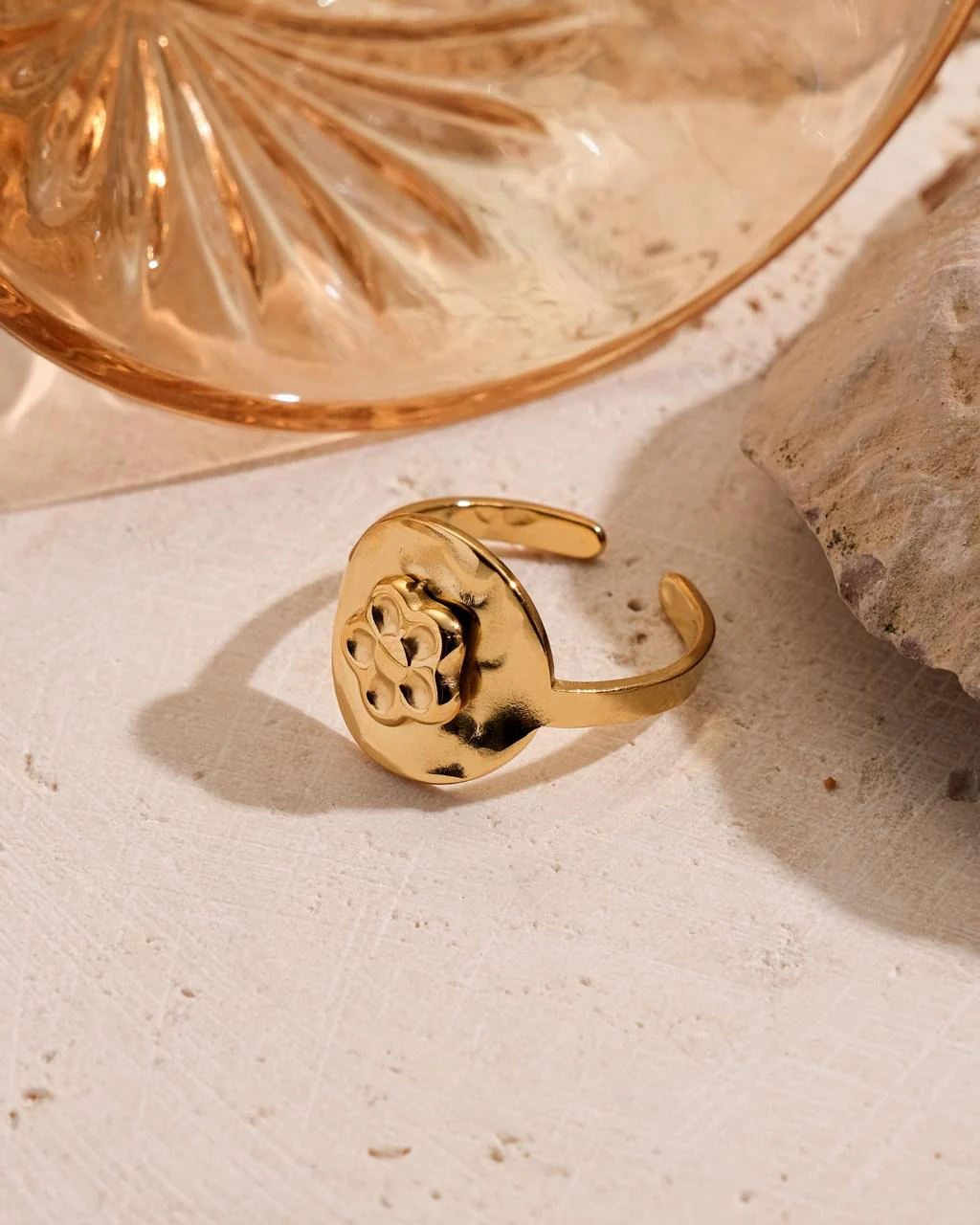 Tropical Tantrum Flower Ring - Image 3