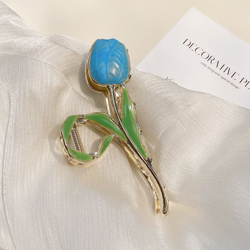 Tulip Hair Claws - Image 4