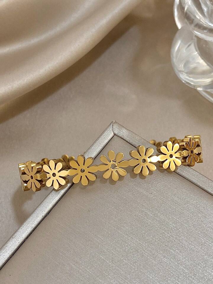 Twinkling Florets Cut-out Bracelet - Image 4