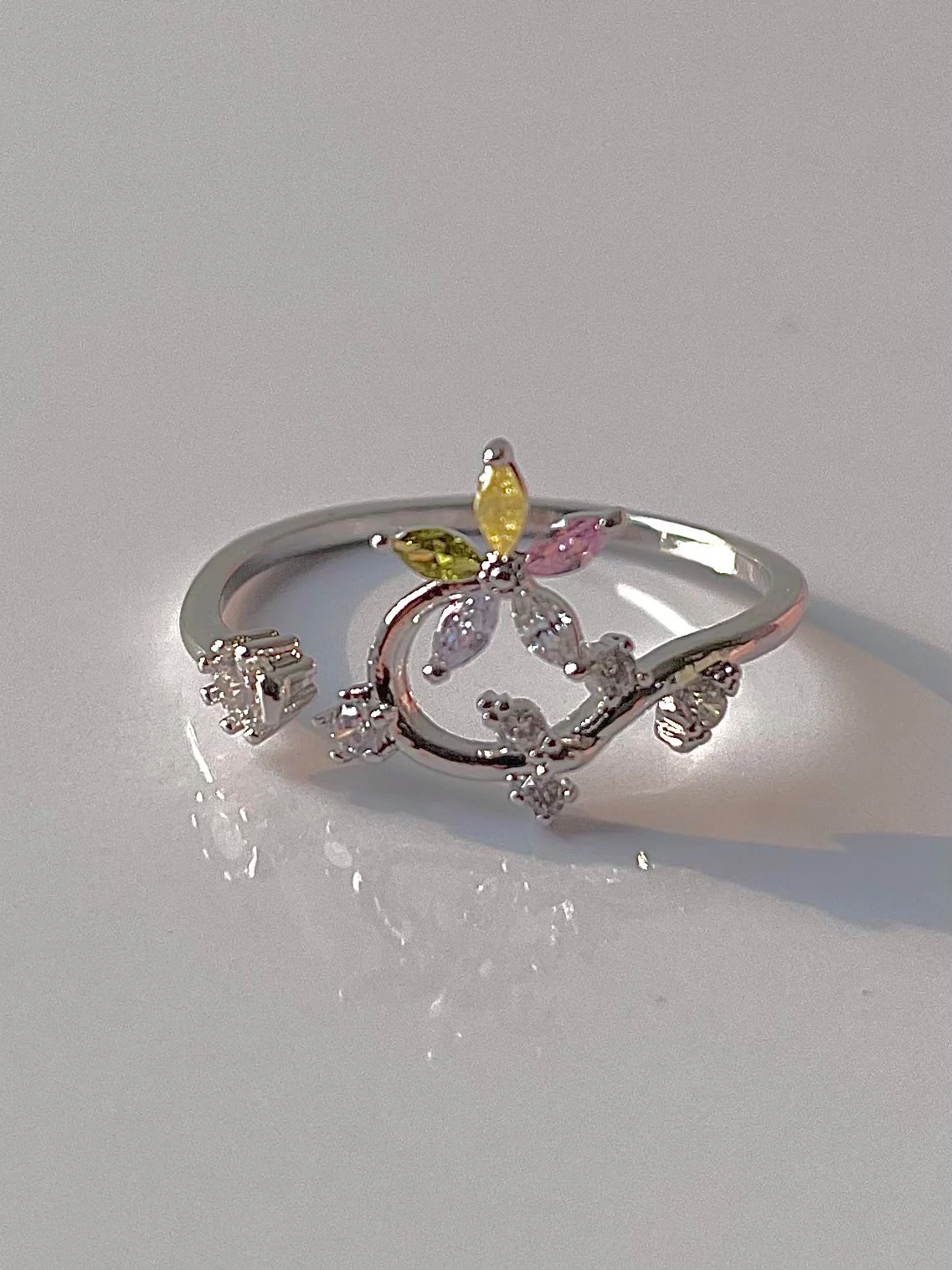 Twinkling in Silver Ring - Image 2