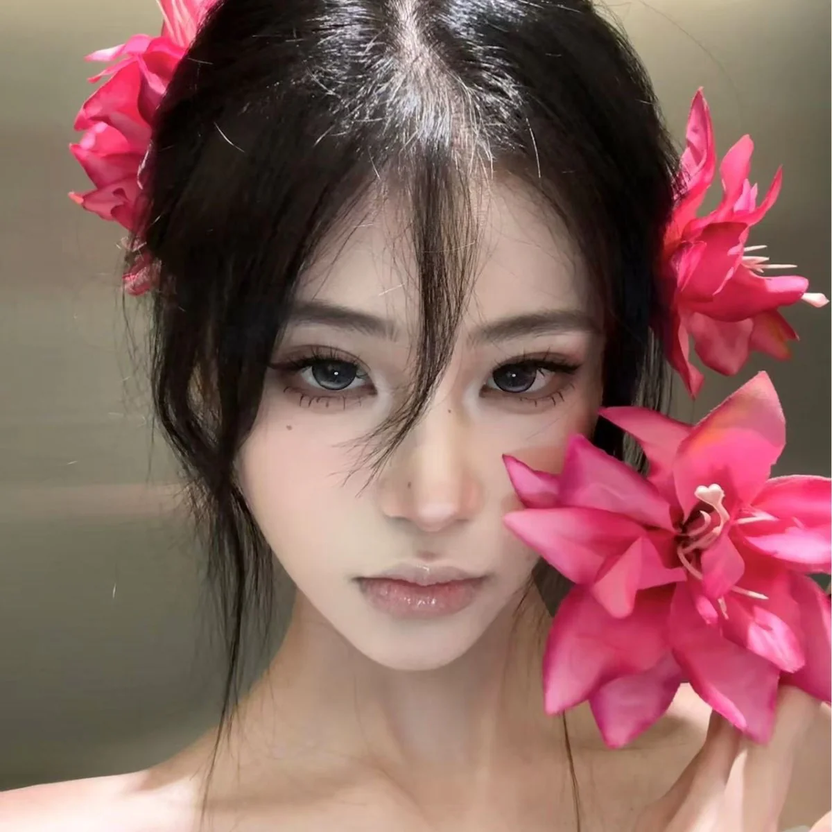 Twirling in Pink Hair Clip - Image 2