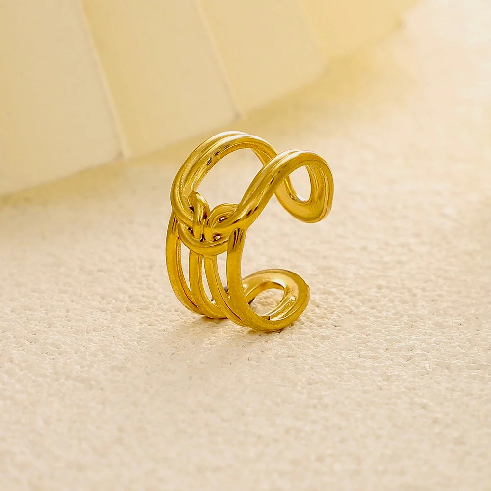 Twisted Harmony Minimalistic Ring - Image 3