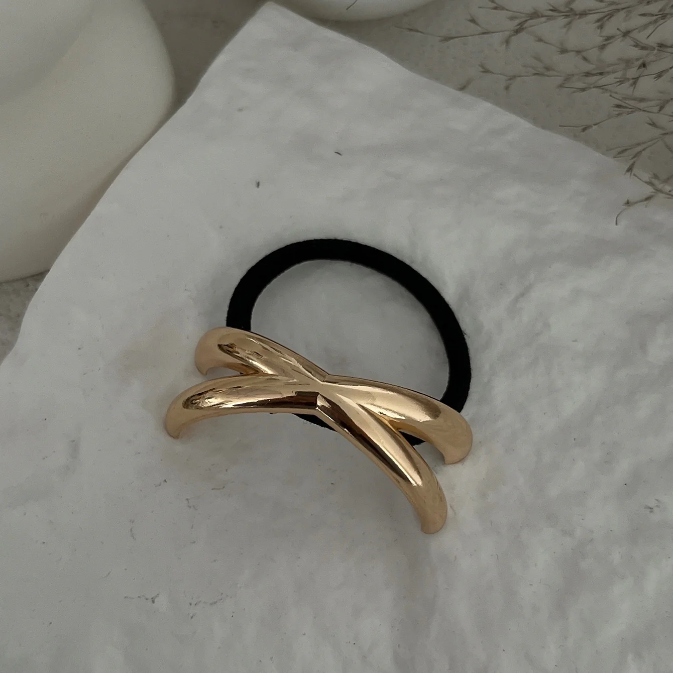 Twisted Statement Metal Hair Tie - Image 3