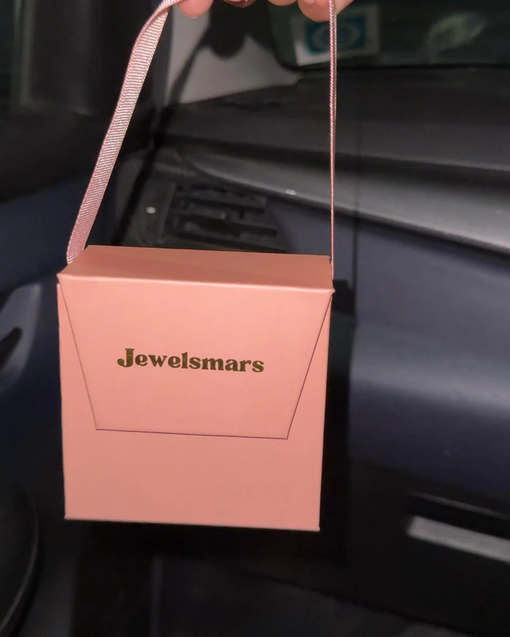 Unique Bag shaped Gift Box with necklace & Ring - Image 2