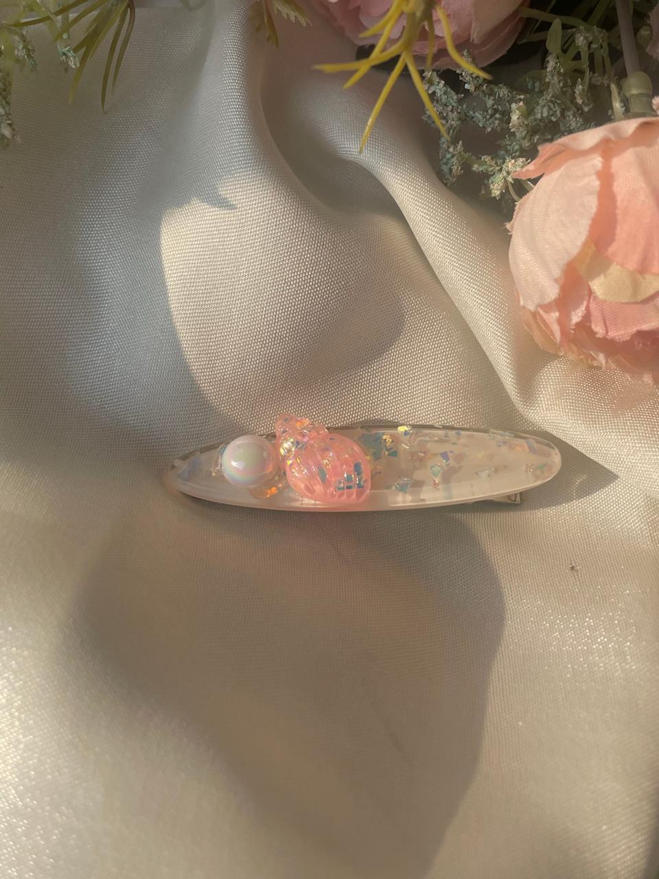 Vacay Princess! Hair Clip - Image 3