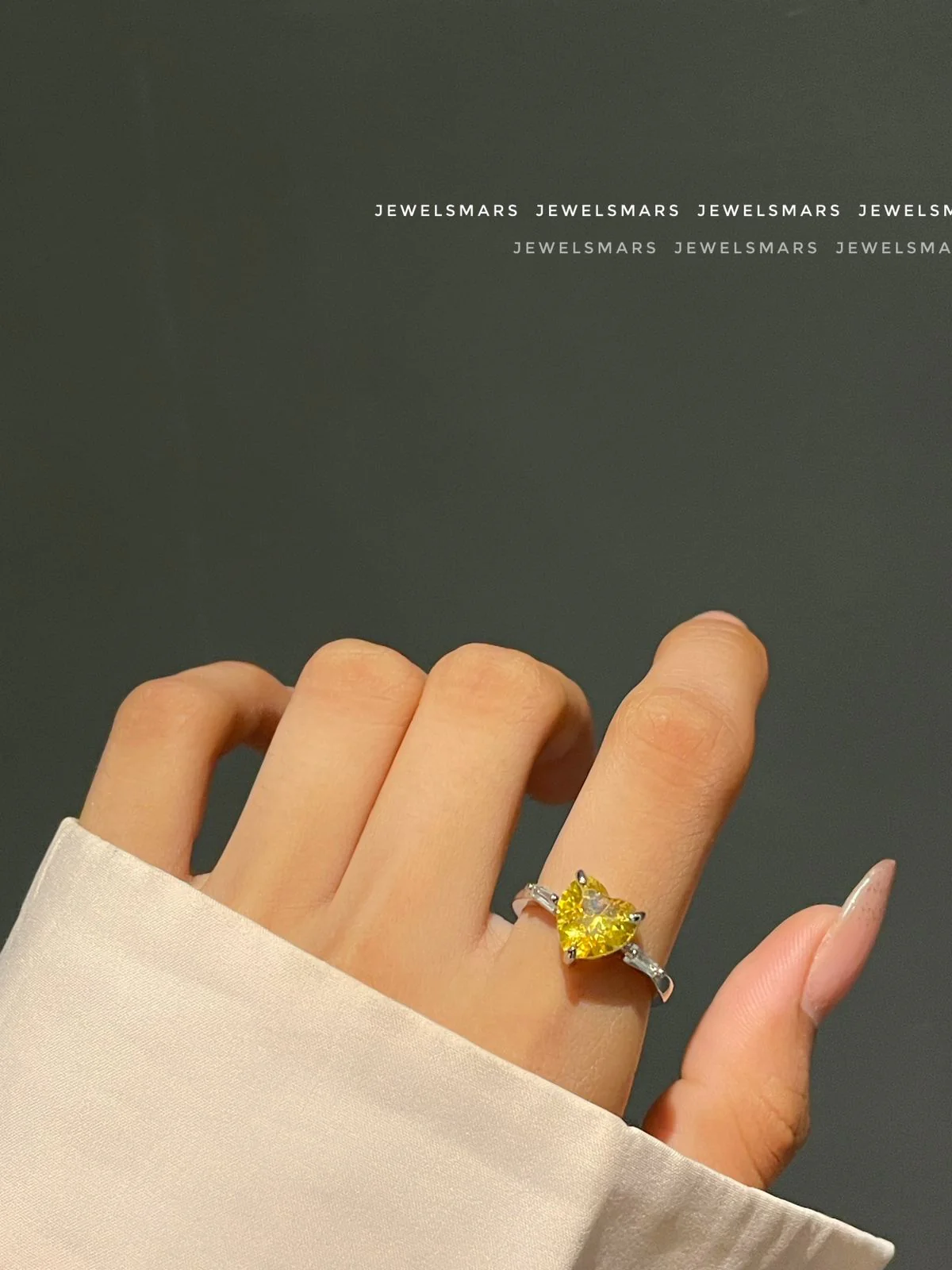 Valentina Heart Ring - yellow - Image 2