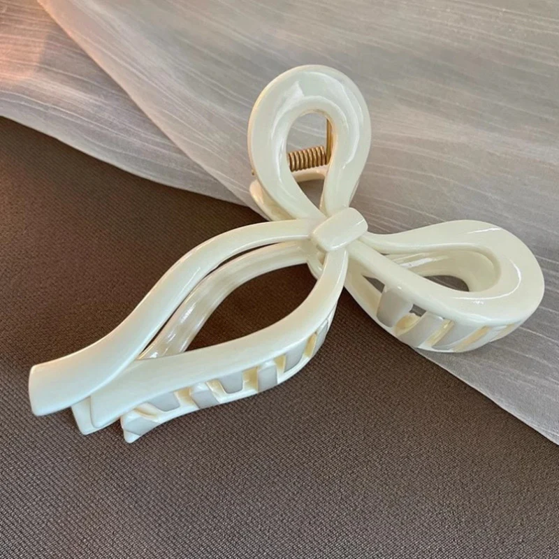 Vanilla Ribbonette Claw Clip - Image 2