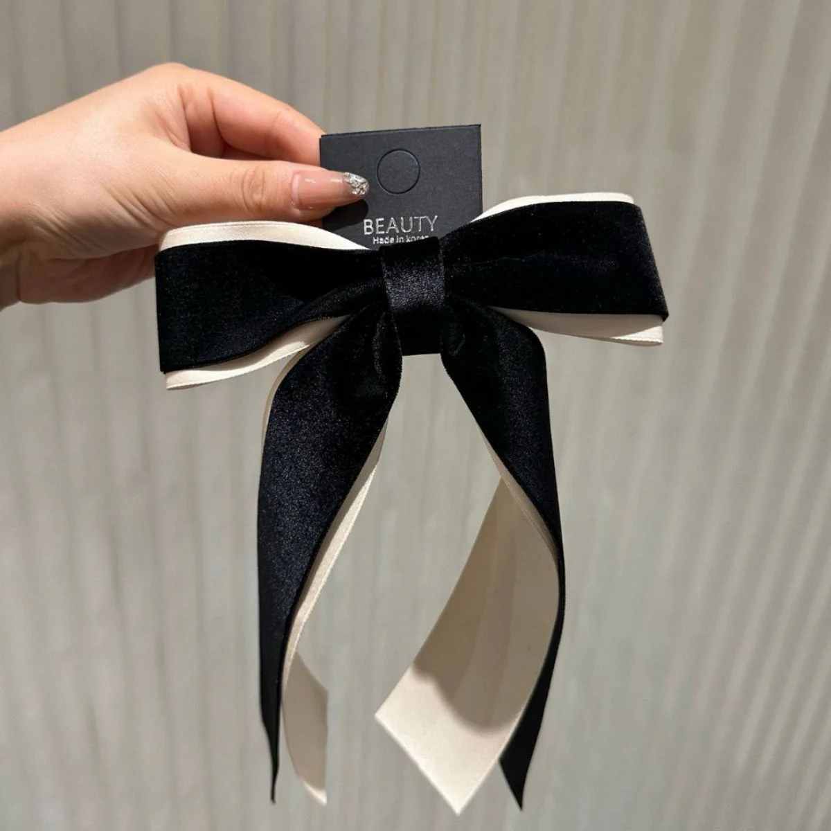 Velveteen Luxe Hair Bow - Image 4