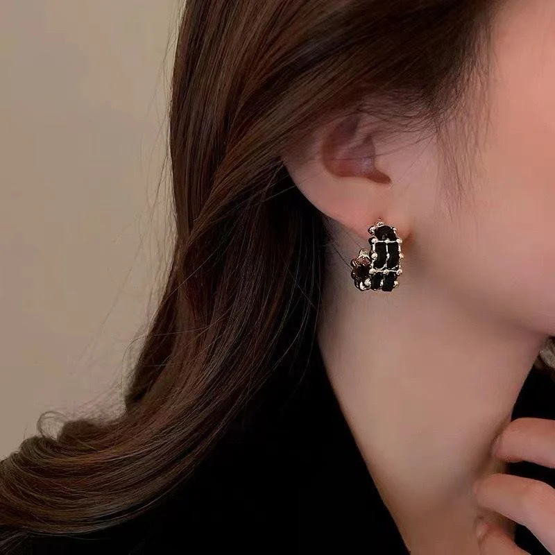 Very Black Velvet earrings - Image 6