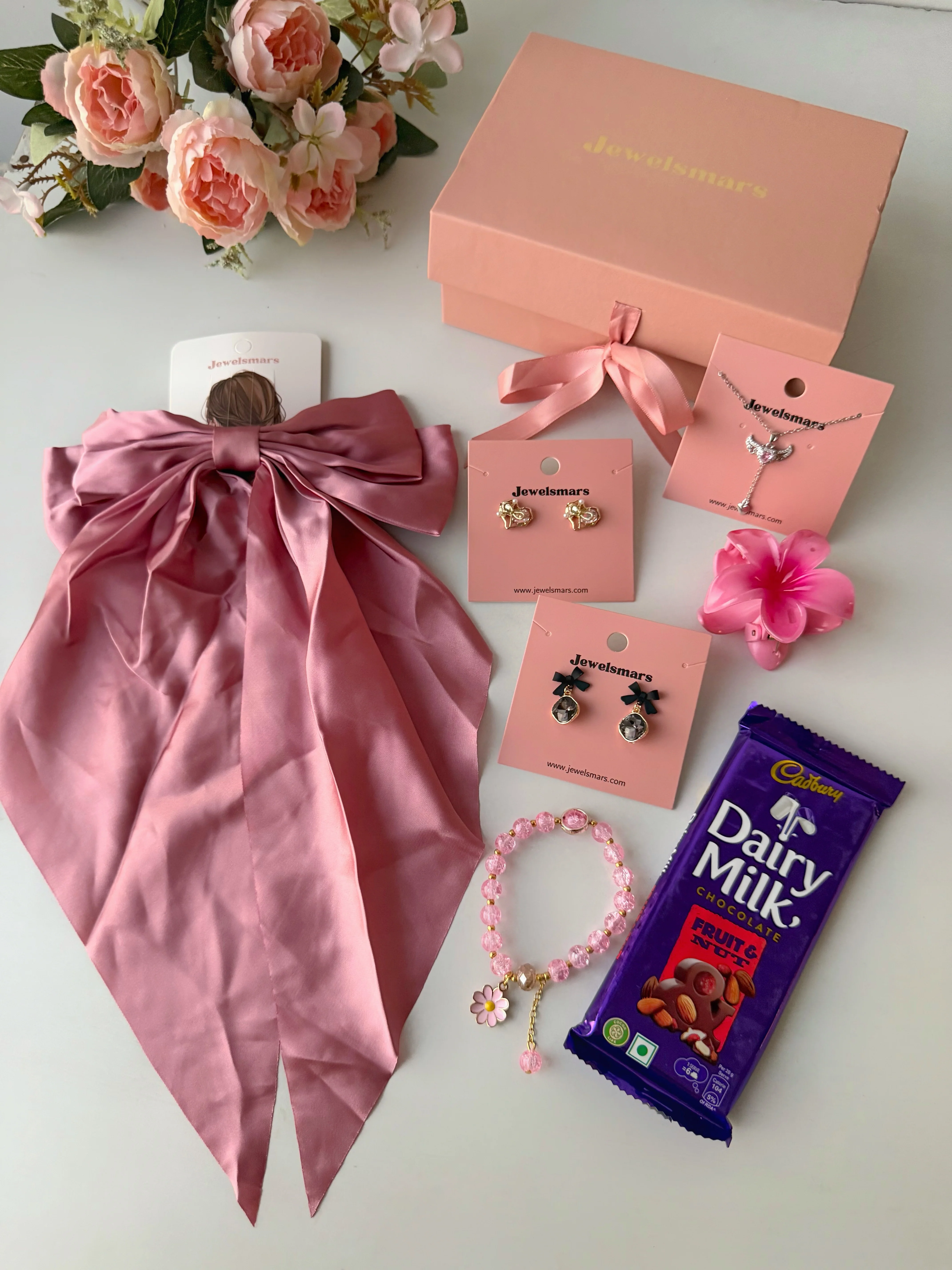 Viral Gift Hamper for Her - Image 2