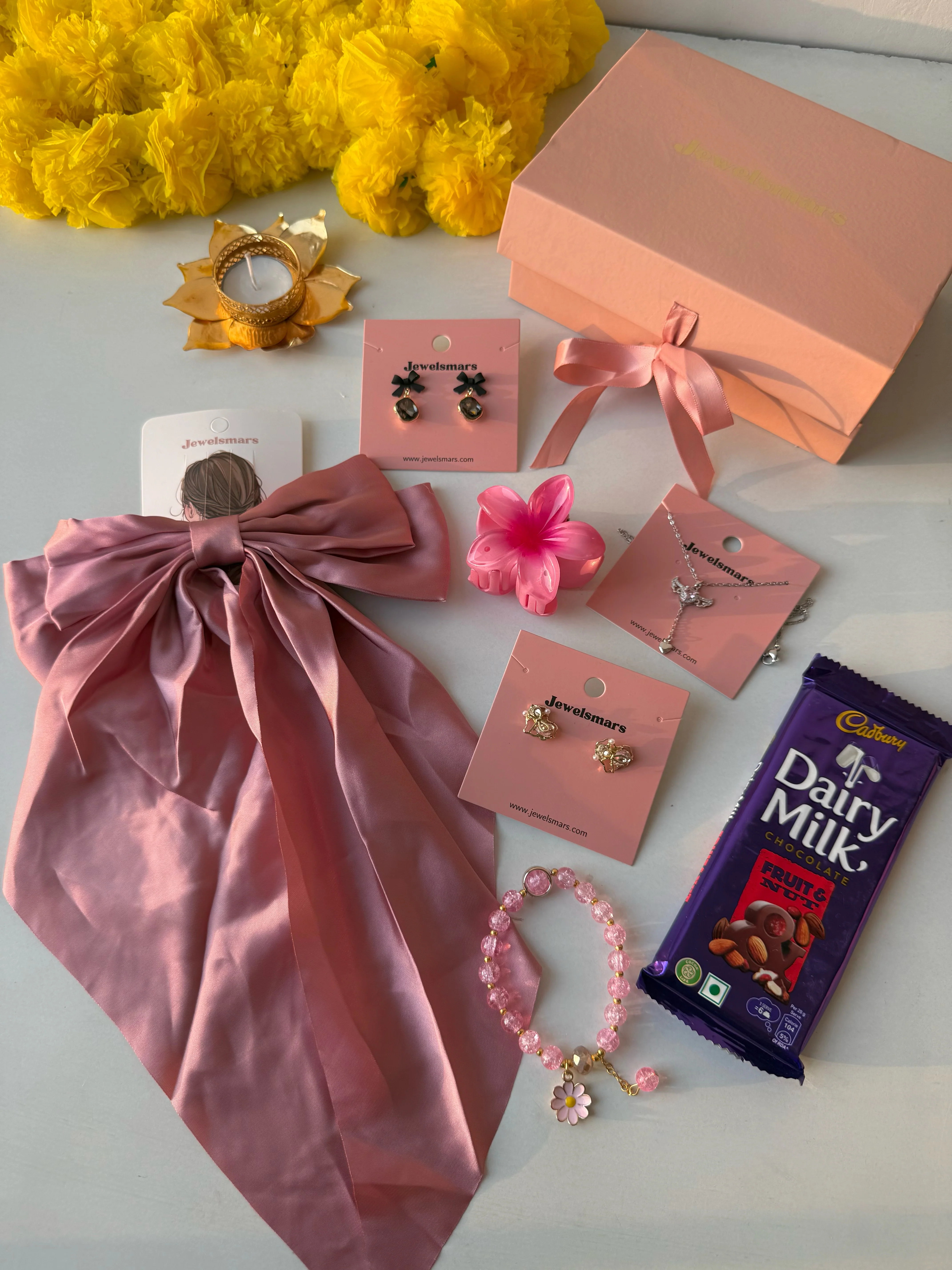Viral Gift Hamper for Her - Image 3