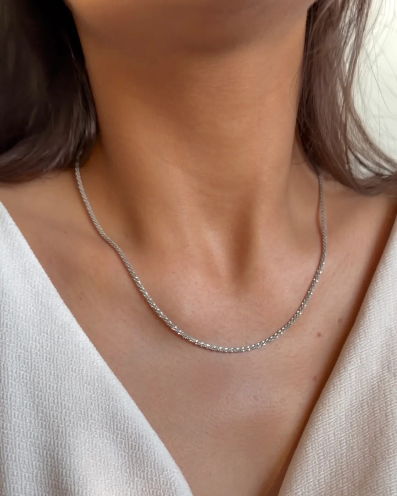 Viral Gypsophila Necklace - Image 2