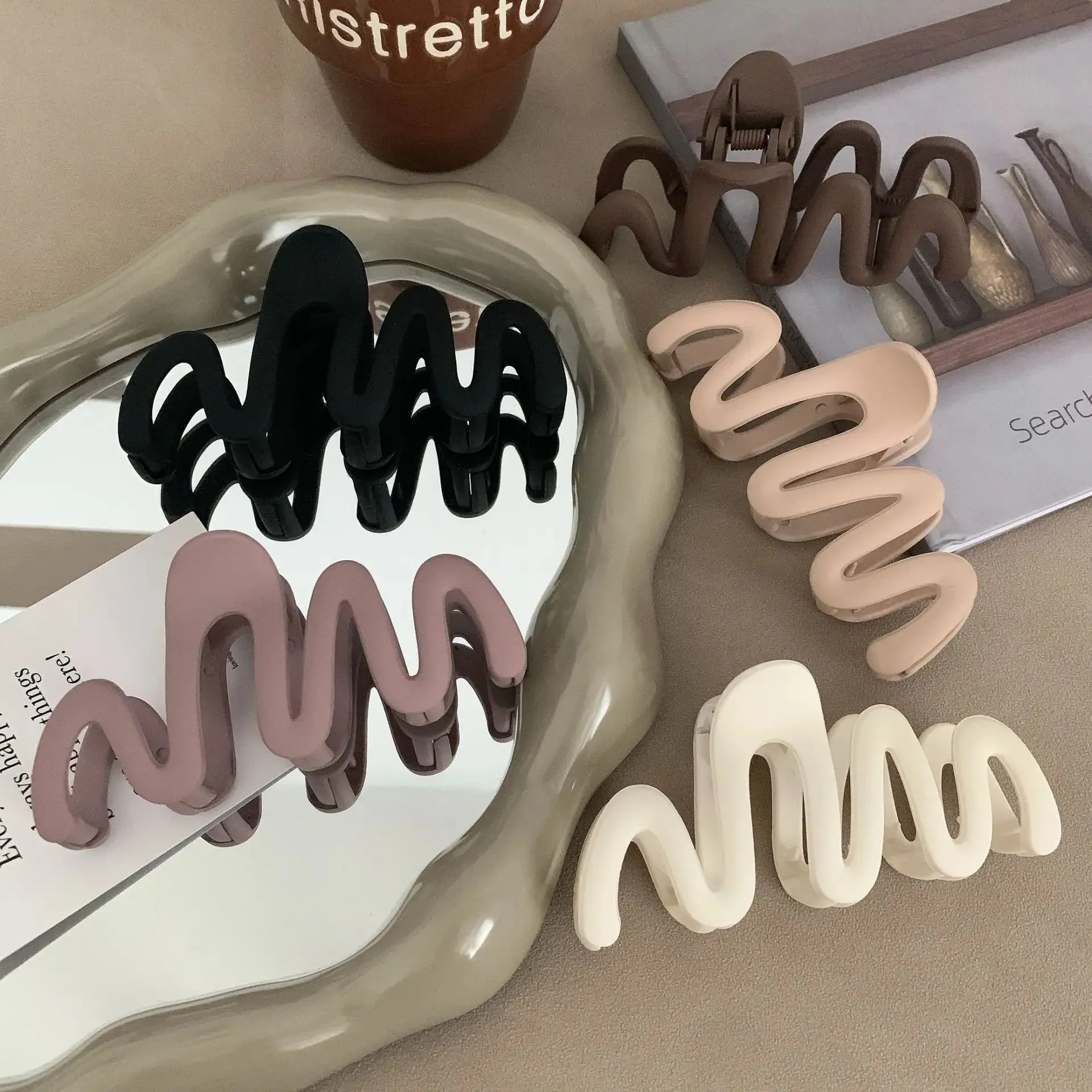 Wave Hair Claw Clips - matte finish - Image 4