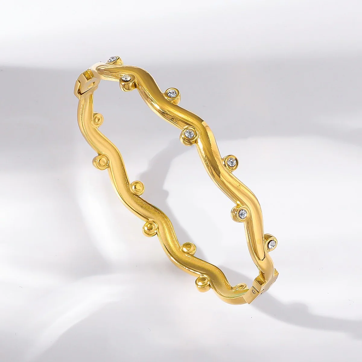 Wavy Amber Studded Bracelet - Image 4