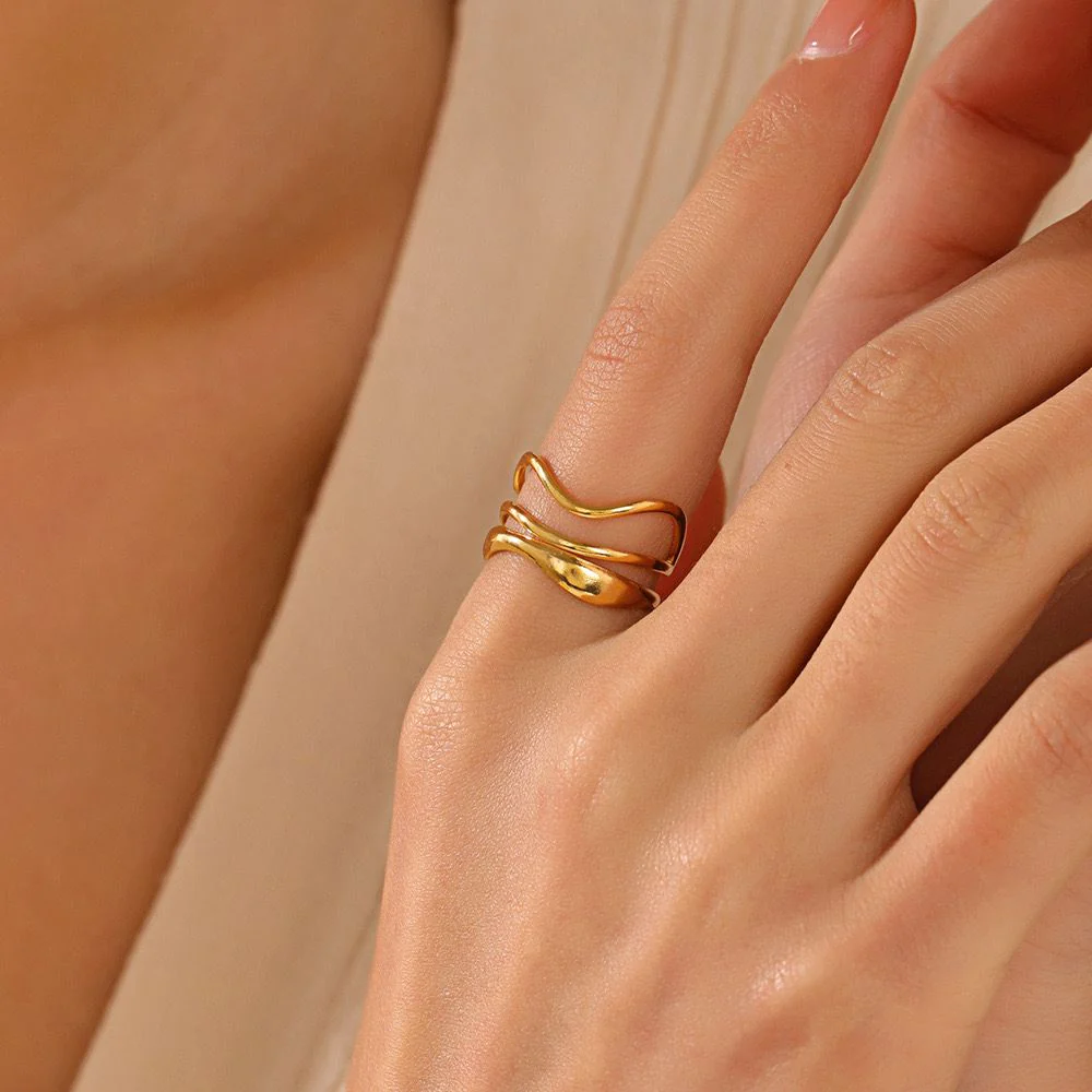 Wavy Baby Gold Ring - Image 4