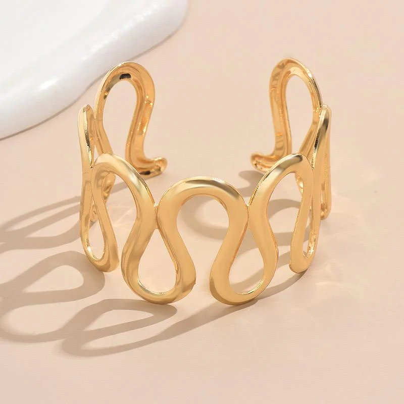 Wavy Statement Handcuff - Image 3