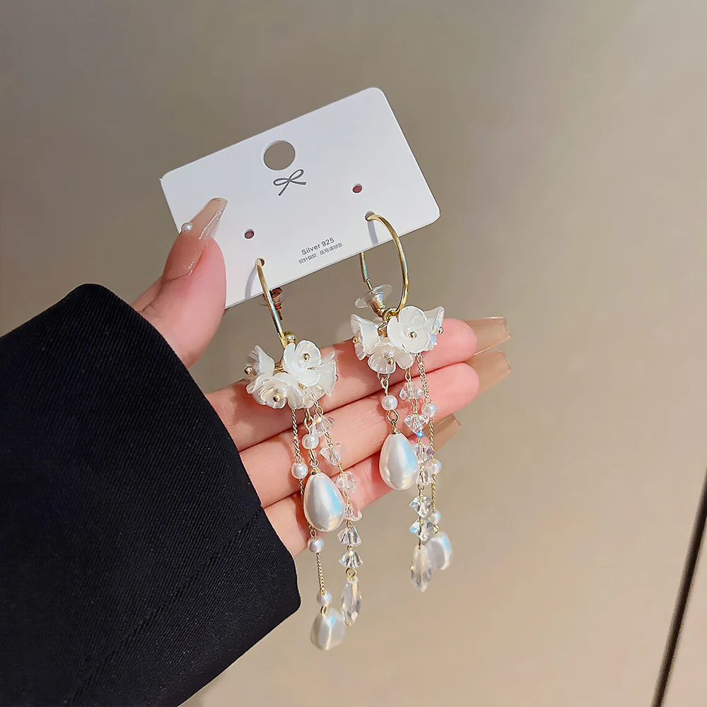 Whimsy of Pearls Earrings - Image 4