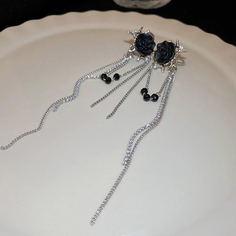 Wicked- Queen Dangling Rose earcuff - Image 2