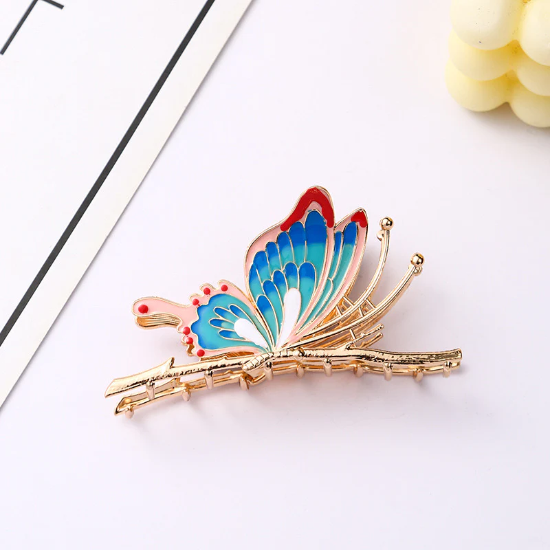 Winged Allure Hair Claw - Image 2