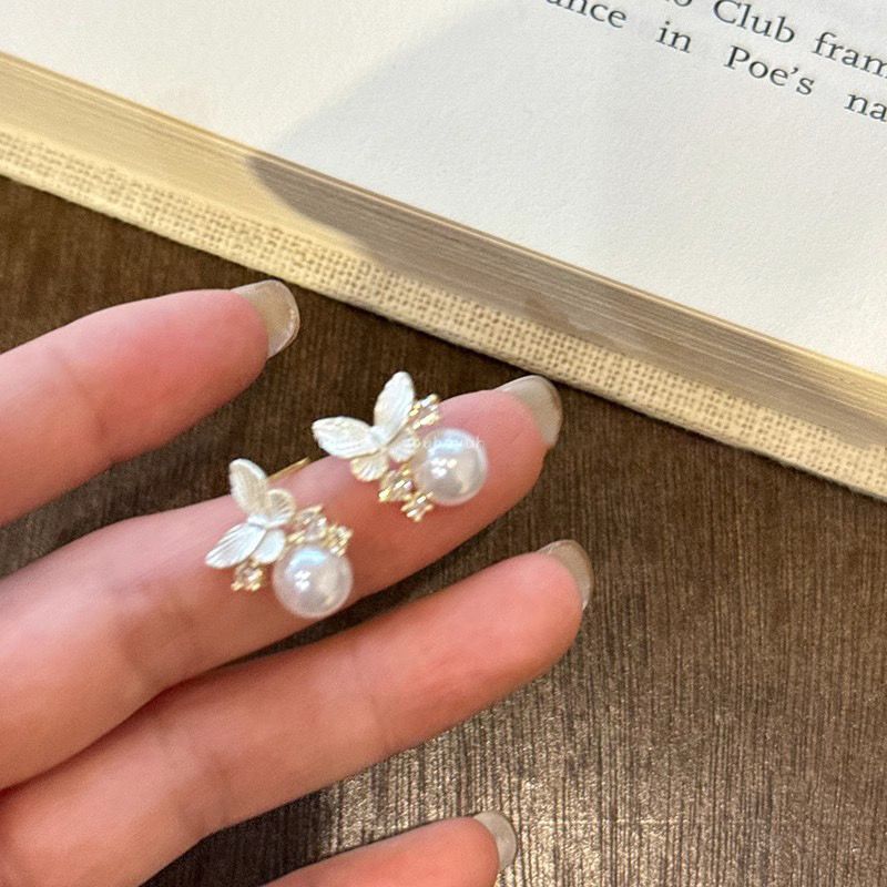 Wings of Grace earrings - Image 3