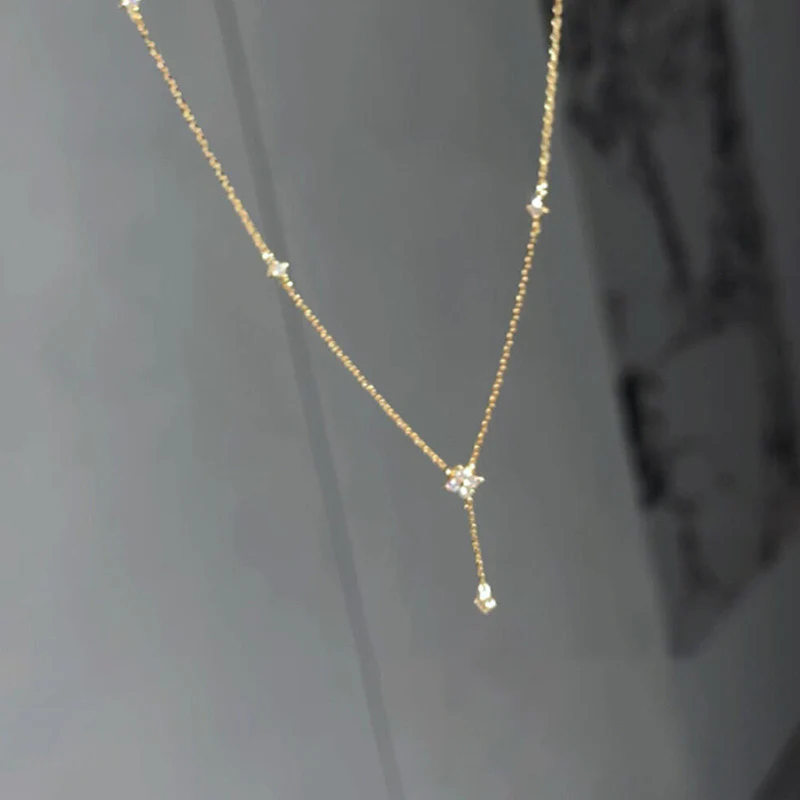 Wink of Flicker Minimalistic Necklace - Image 5