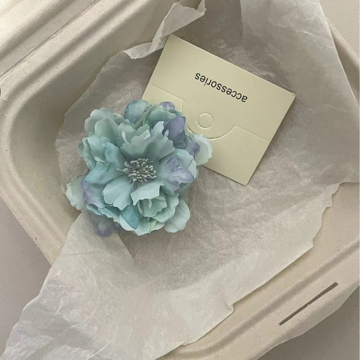 Wisteria Pinteresty Hair Clip - Image 3