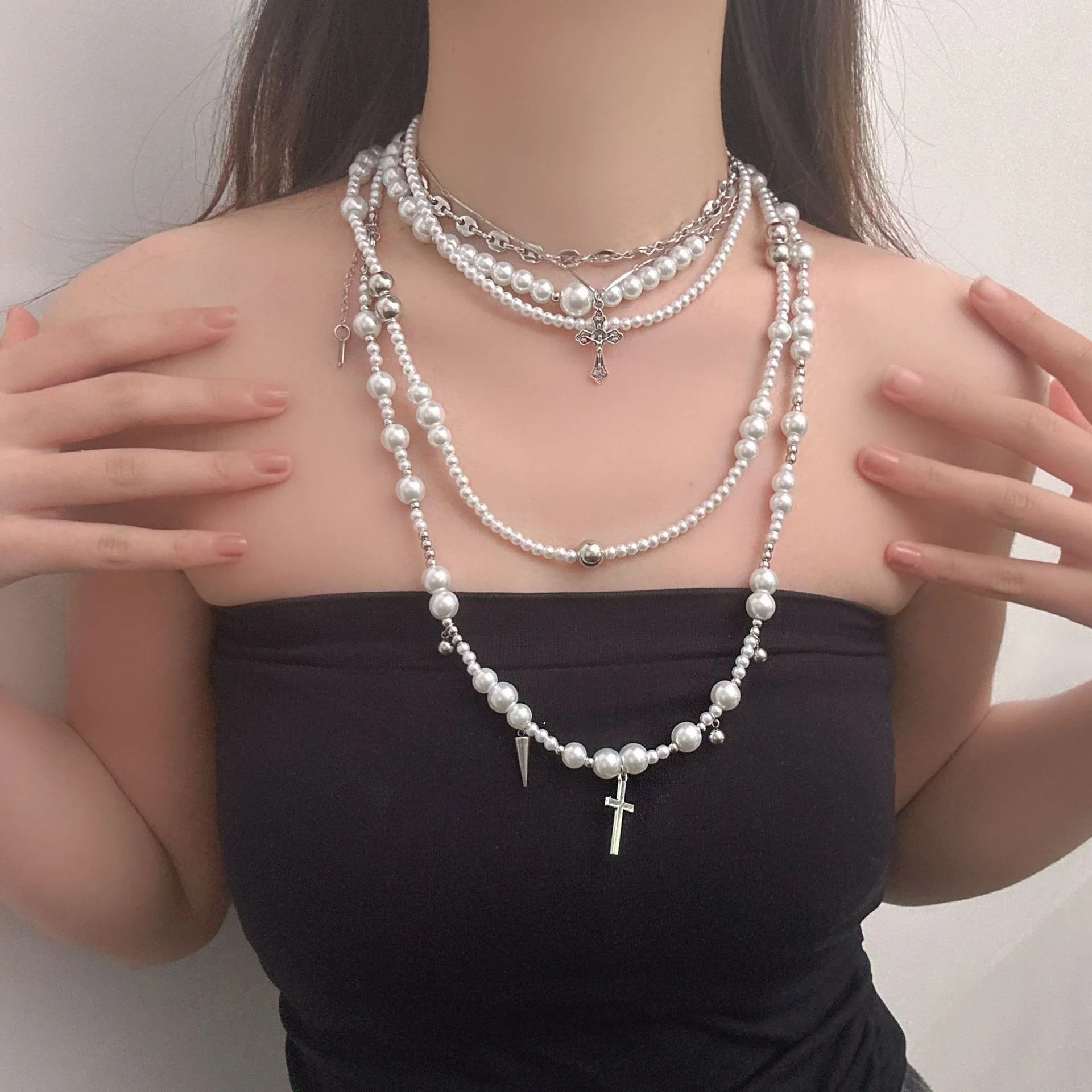 Witching-hour! Multilayered Pearl Necklace - Image 8