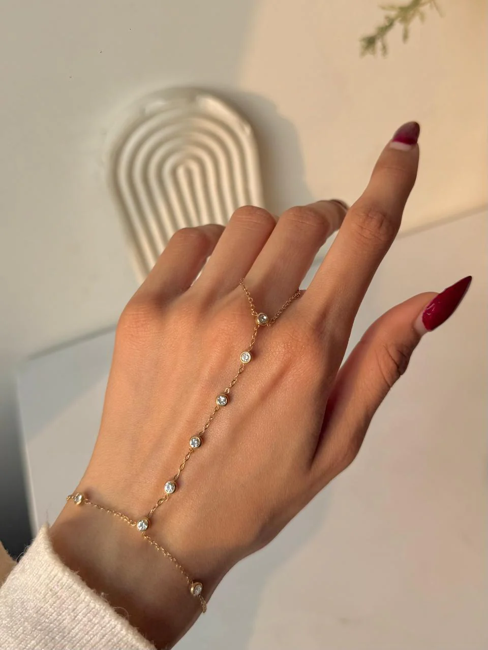 You “glow” Girl! Hand Chain - Image 3
