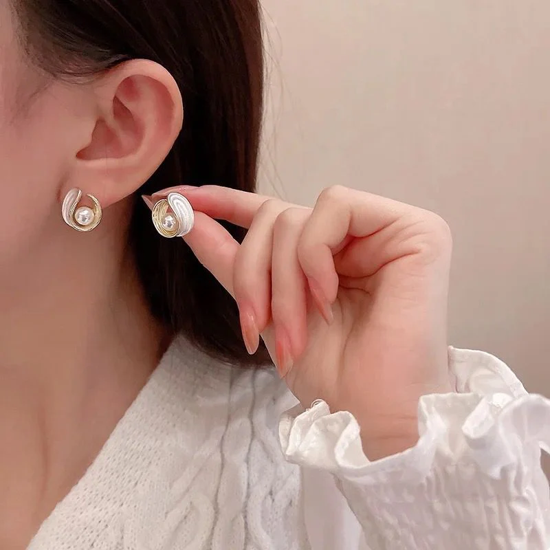 Yumiko Sweet Pearl Earrings- white - Image 4