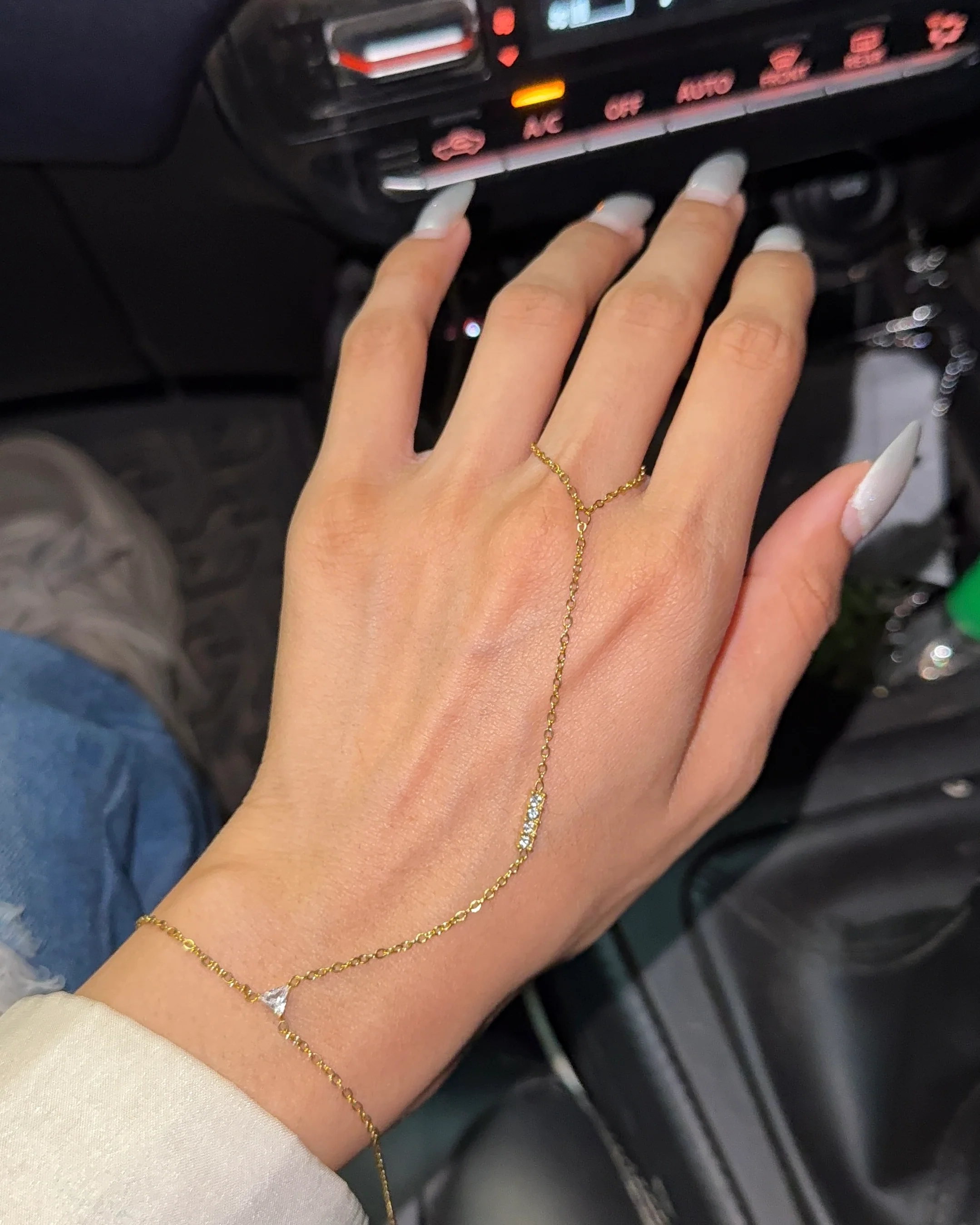 Zendaya Handchain - Image 2